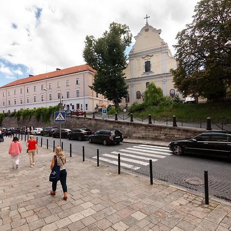 Dream Apartament On Drahomanova Street Lviv Bagian luar foto
