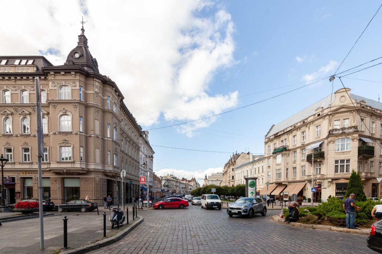 Dream Apartament On Drahomanova Street Lviv Bagian luar foto