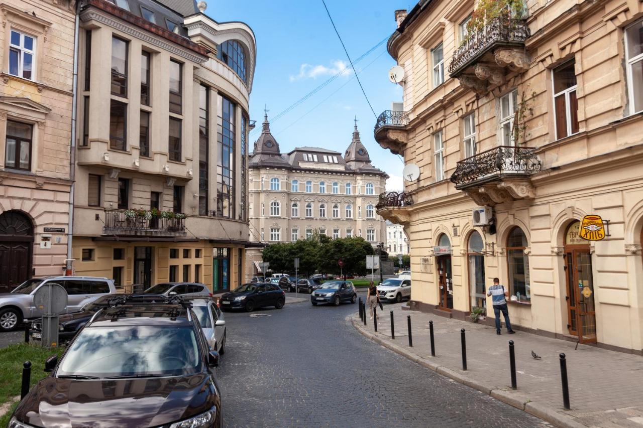 Dream Apartament On Drahomanova Street Lviv Bagian luar foto